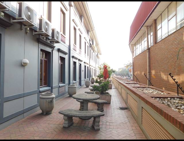 300M² OFFICE TO LET IN FERNDALE